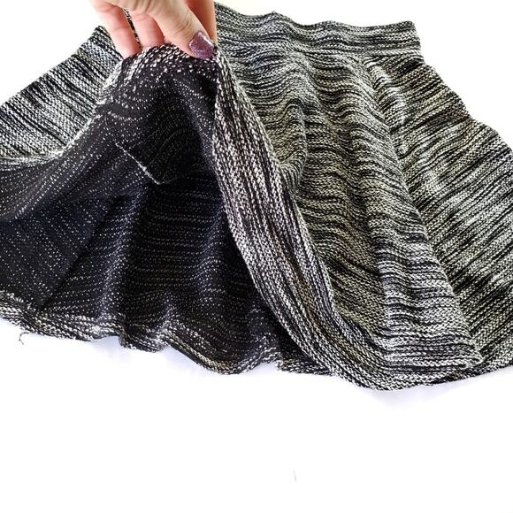 H&M | Marled High Waist Back Zipper Soft Skater Skirt - Picture 5 of 5